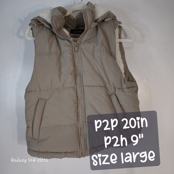 fab'rik  Tan Puffer Vest with Hood & pockets - Picture 2 of 5